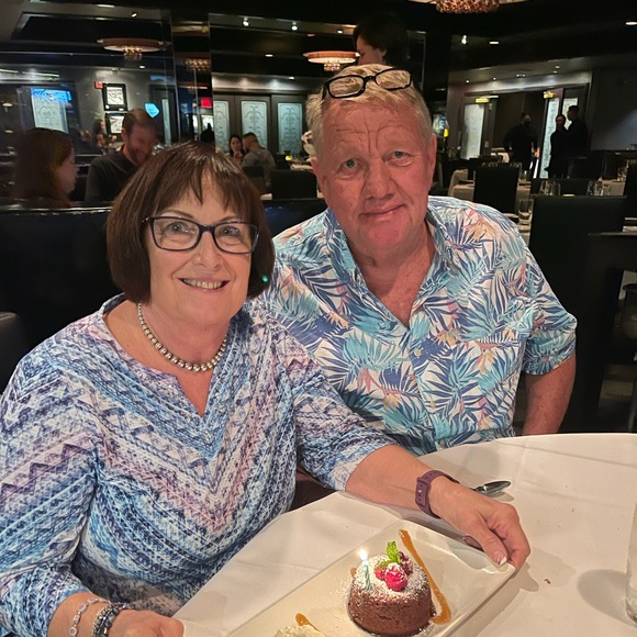 Meet your Posher, Stephanie - Picture 1 of 2